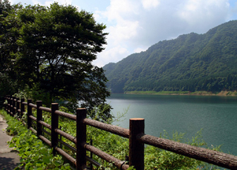 赤谷湖自然歩道